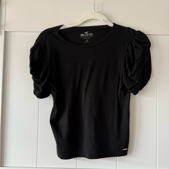 Women’s Hollister Black Must-Have Puff-Sleeve Baby Tee - Picture 11 of 14
